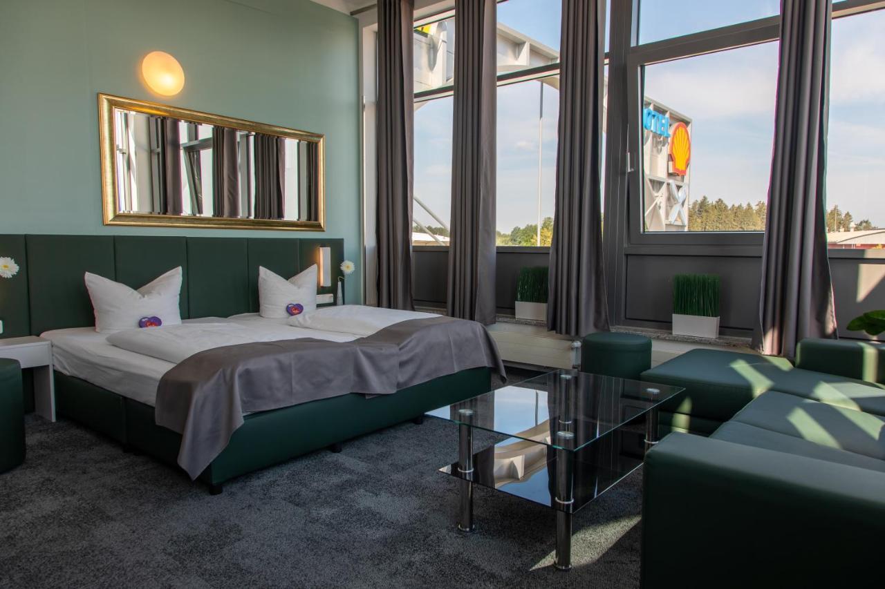Auszeit Das Hotel Schweitenkirchen Buitenkant foto