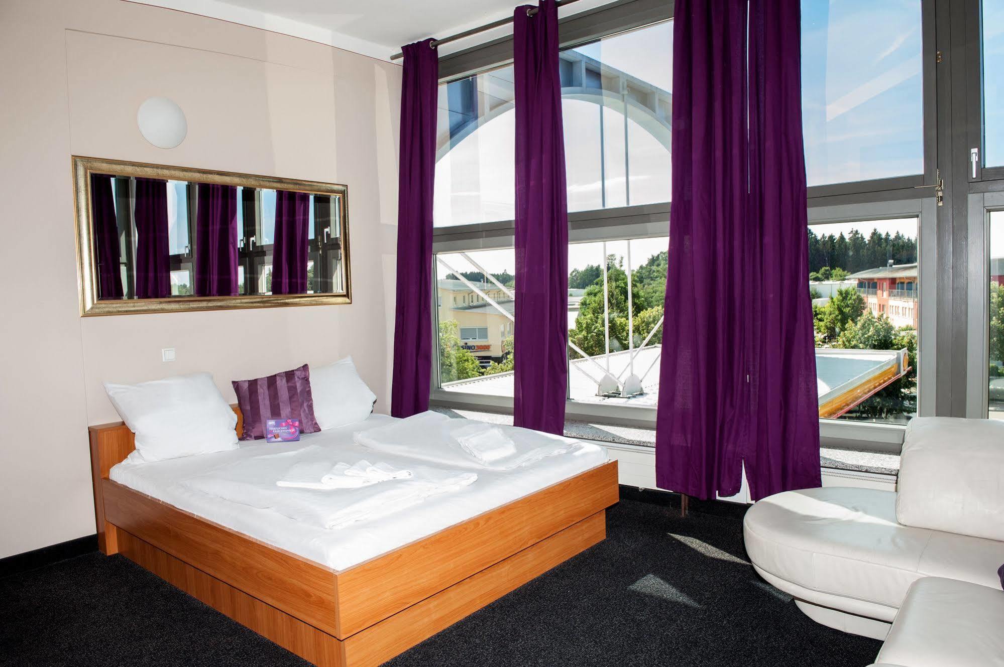 Auszeit Das Hotel Schweitenkirchen Buitenkant foto